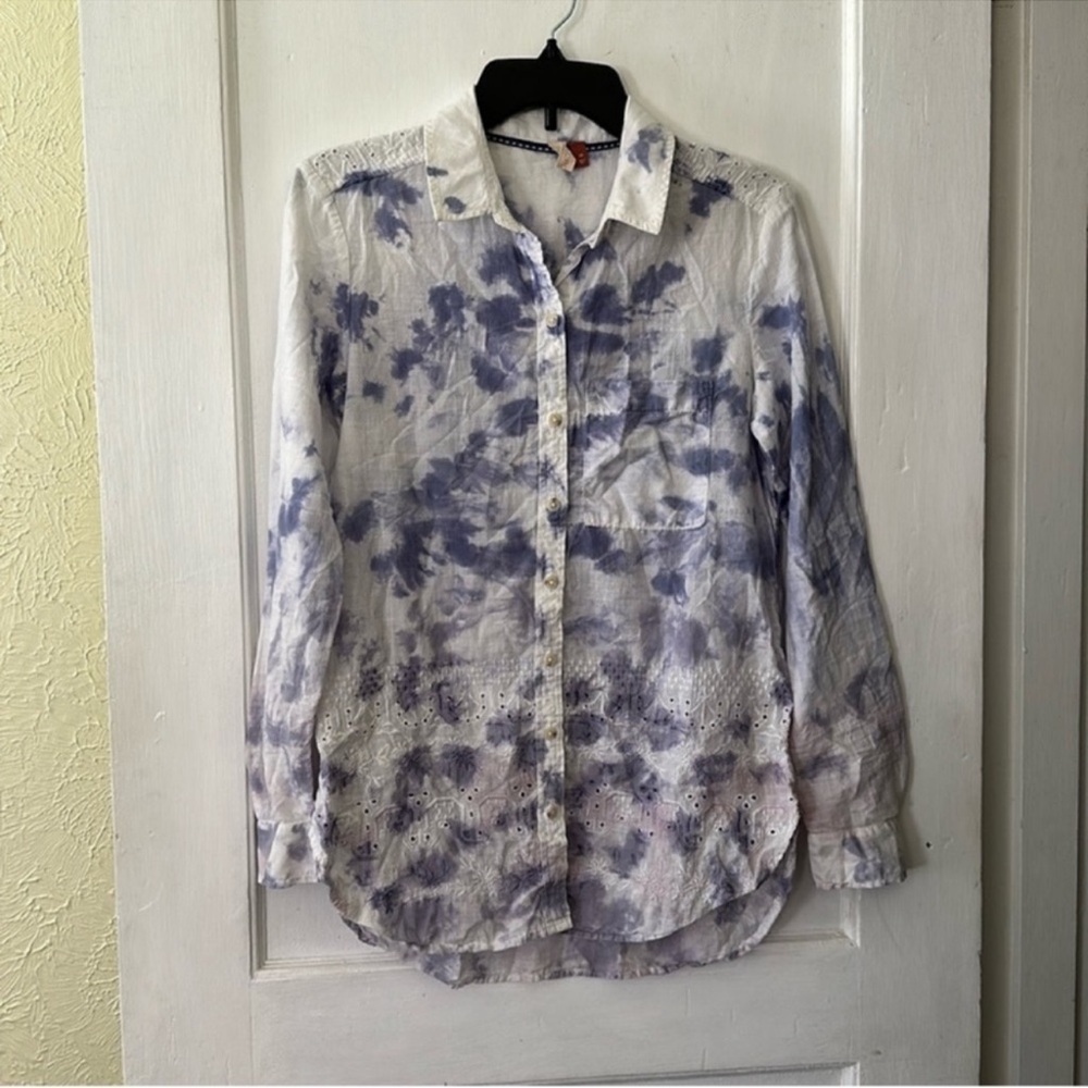 Anthropologie Pilcro Cate Boho Artsy Tie Dye Eyelet Button Down Long Sleeve Top